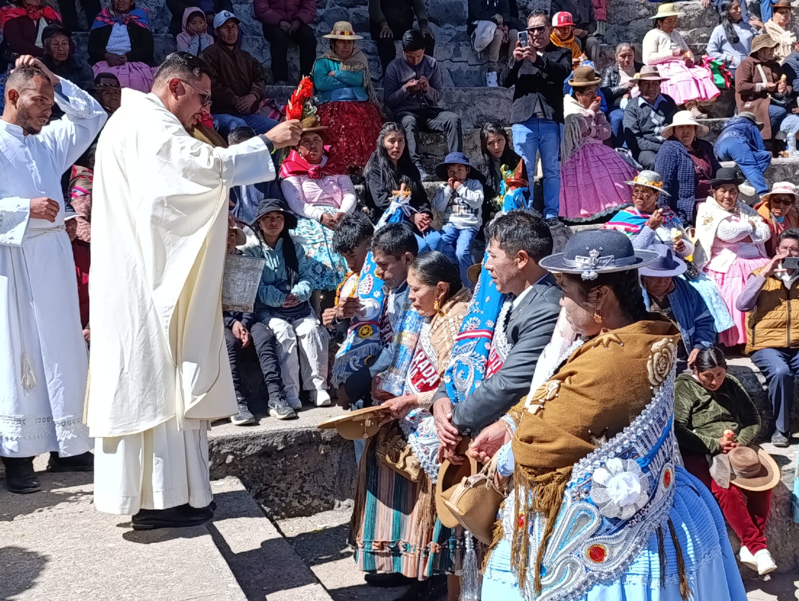 FIELES AL NIÑO DE HUAYLLUNI, CON MUCHA FE